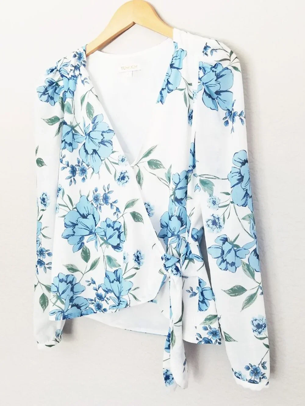 Yumi Kim Kiss And Make Up Wrap Tie Blouse Top S Precious Moments Floral $138